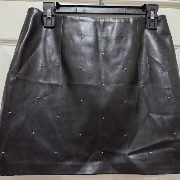 House of Harlow 1960 Black Mini Skirt with Silver Studs - Picture 2 of 5